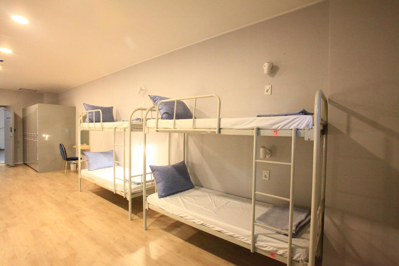 The Blue Guesthouse Μπουσάν Εξωτερικό φωτογραφία